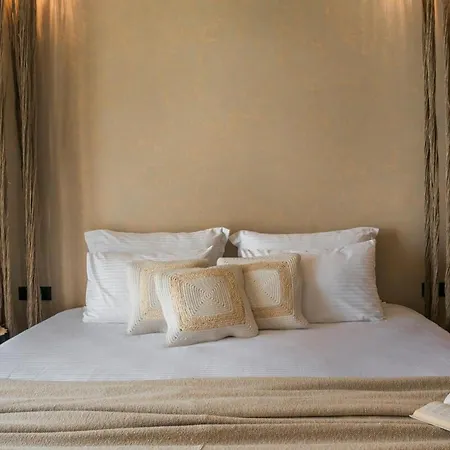 Adrias Kefalonia Willa *