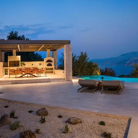 Adrias Kefalonia * Zola
